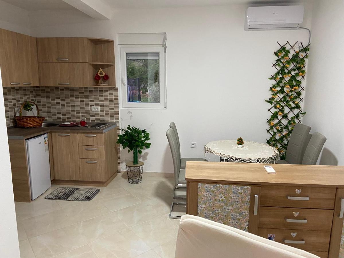 Appartamento Kotor Apartman Green Sailor Esterno foto